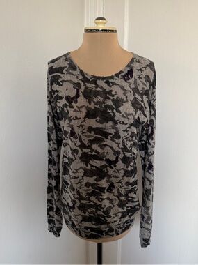 Zadig & Voltaire Gray Camo and Skulls Print Cashmere Sweater size M